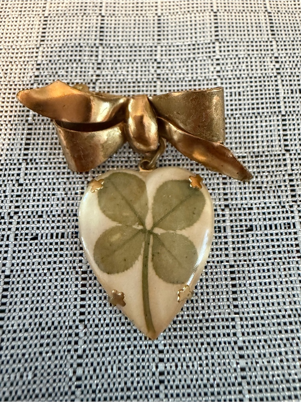 1940’s-1950’s Gold Bow Heart Pendant with Pressed Clover Charm - Green/Gold